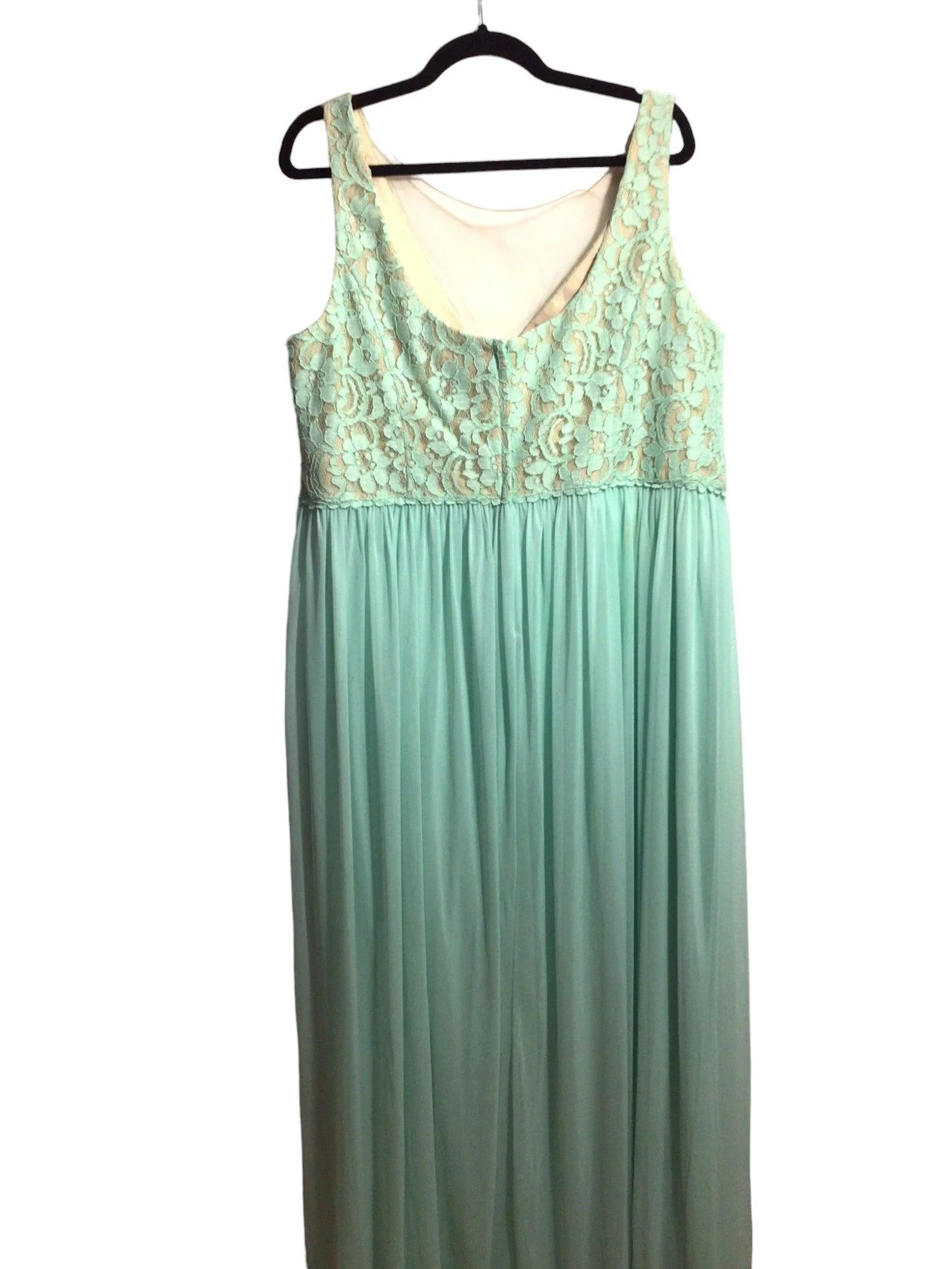 DAVID'S BRIDAL Women Maxi Dresses Regular fit in Green - 22 - Image 2