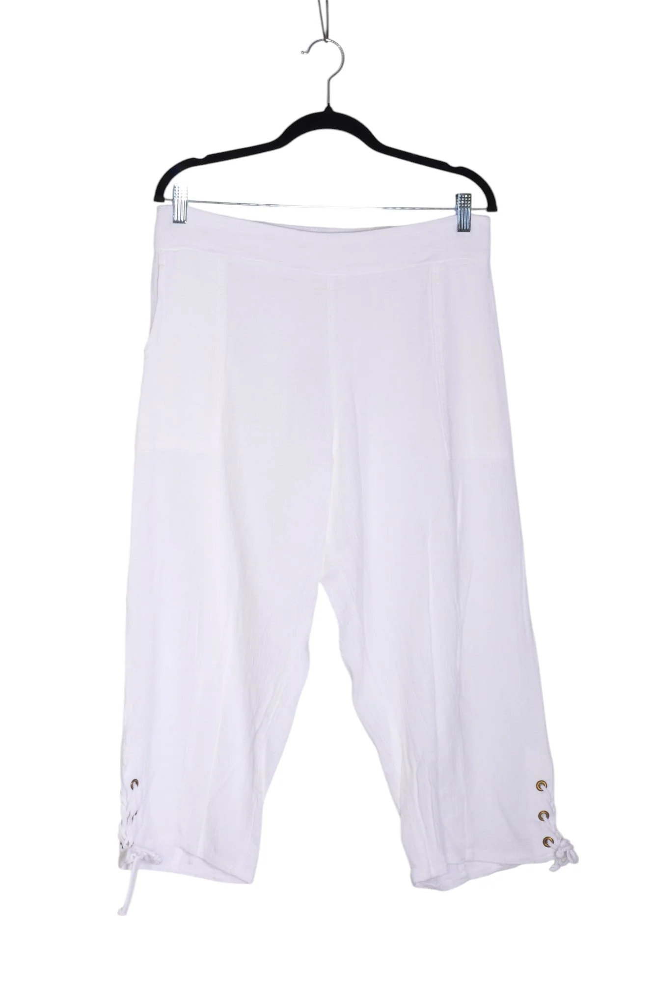 EZZE WEAR Women Capri Pants Regular fit in White - L