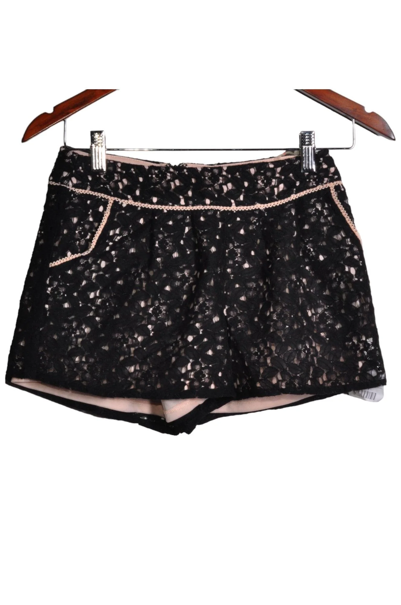 LIPSY LONDON Women Classic Shorts Regular fit in Black - 4