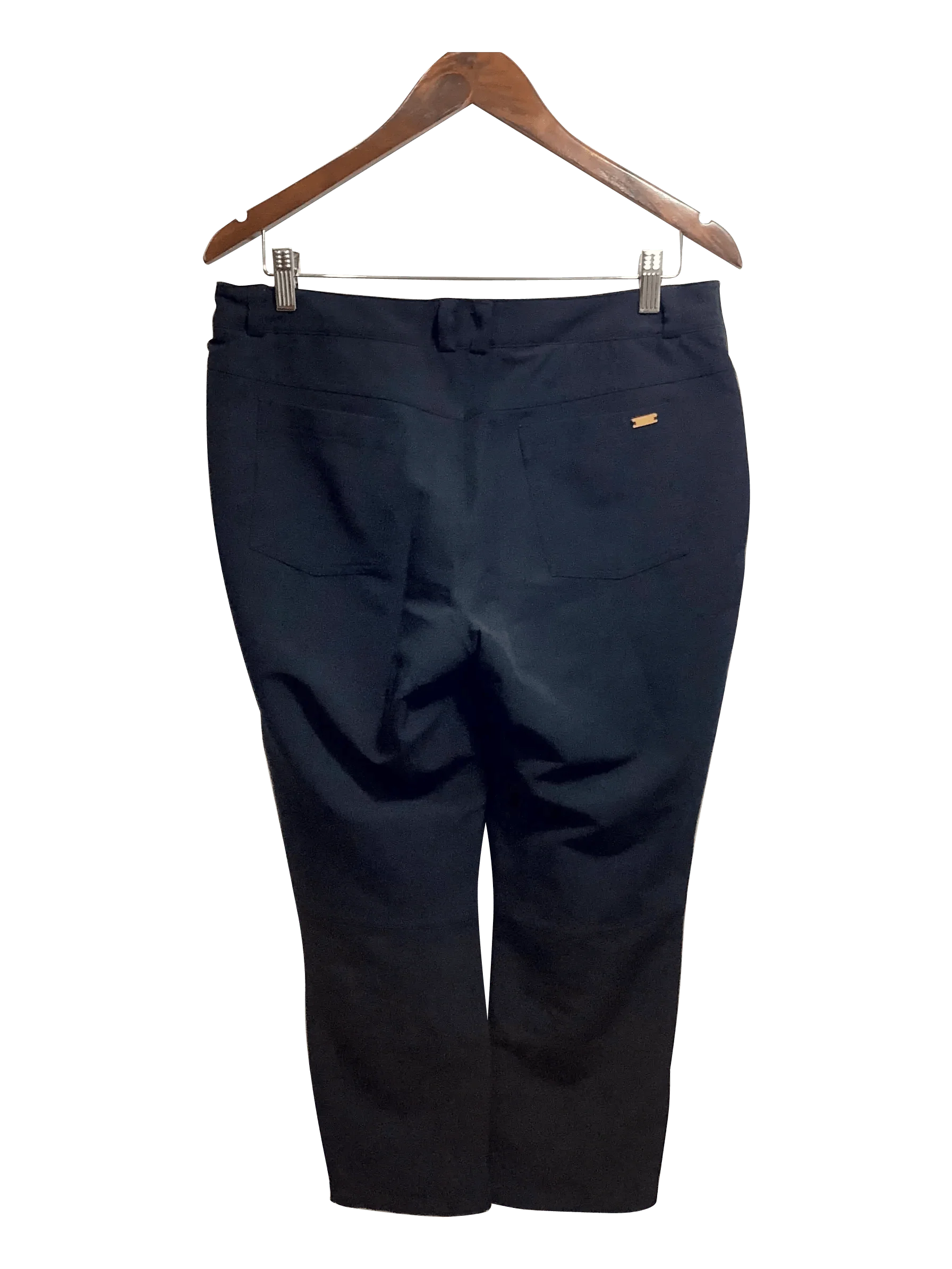 ROOTS Regular fit Pant in Black  -  10 - Image 2
